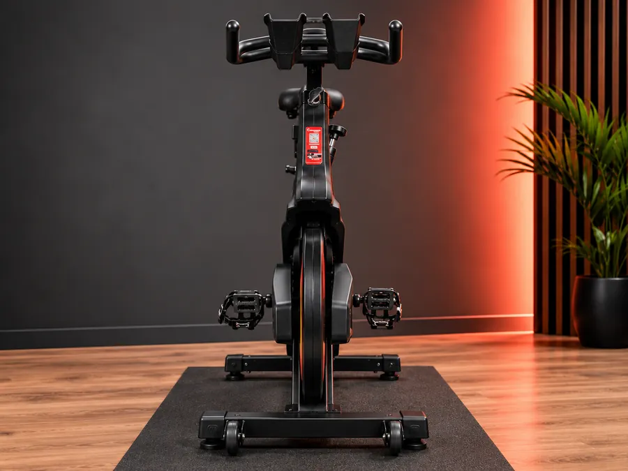Bike Power Cycle em casa, vista de frente